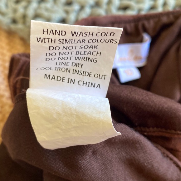 I am selling a brown crop top in woman’s size 10. - Picture 6 of 11